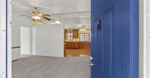 157 Security Ln, Sacramento, CA 95828 Photo