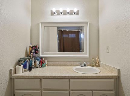 1321 White Owl Ln, Stockton, CA 95215 Photo