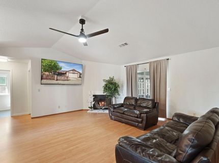 1321 White Owl Ln, Stockton, CA 95215 Photo