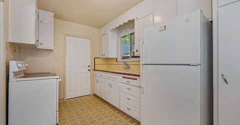 1840 La Jolla Dr, Stockton, CA 95204 Photo