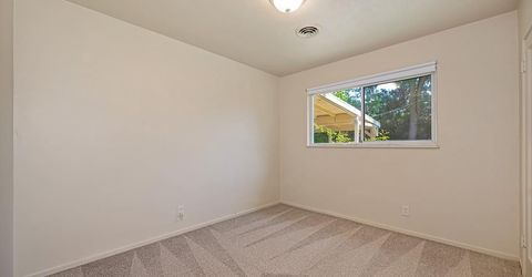 1840 La Jolla Dr, Stockton, CA 95204 Photo