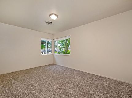 1840 La Jolla Dr, Stockton, CA 95204 Photo