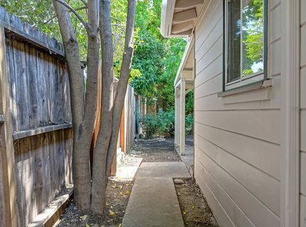 1840 La Jolla Dr, Stockton, CA 95204 Photo