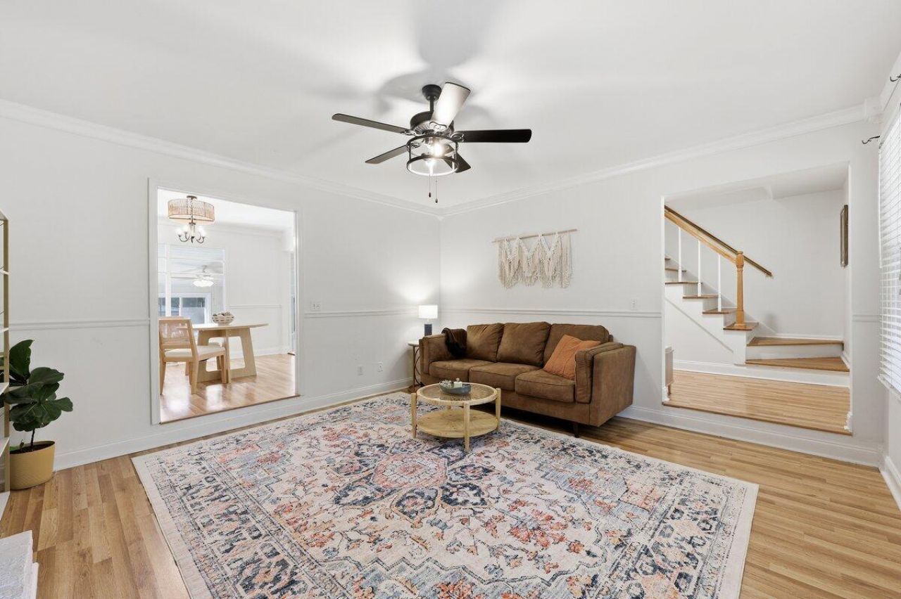 102 Garbon Drive Photo 11