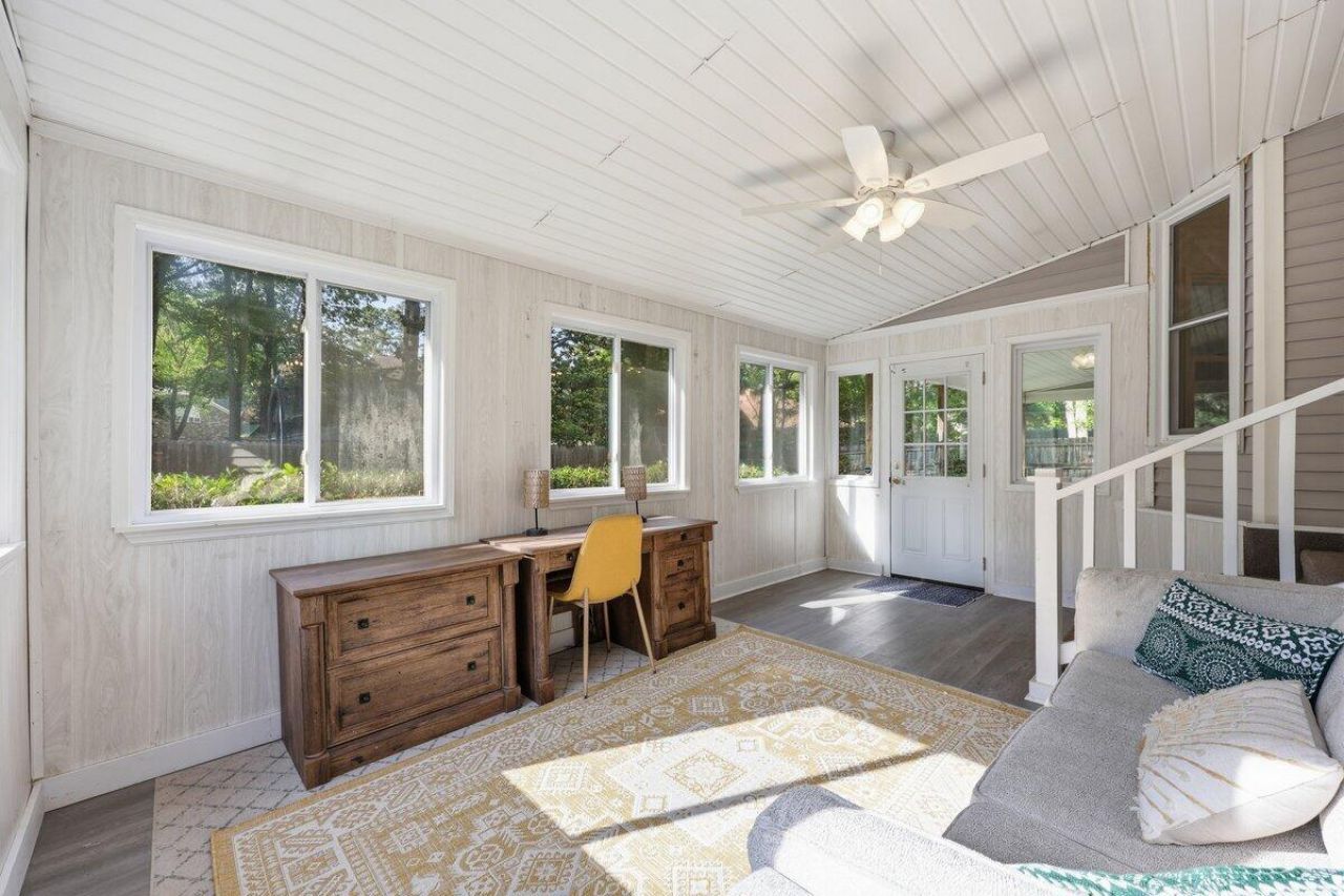 102 Garbon Drive Photo 23