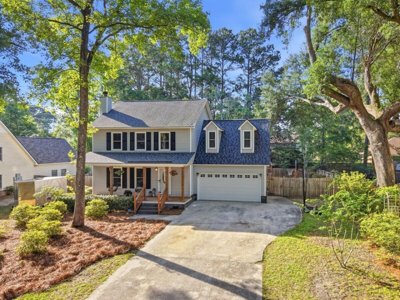 102 Garbon Drive Photo 3