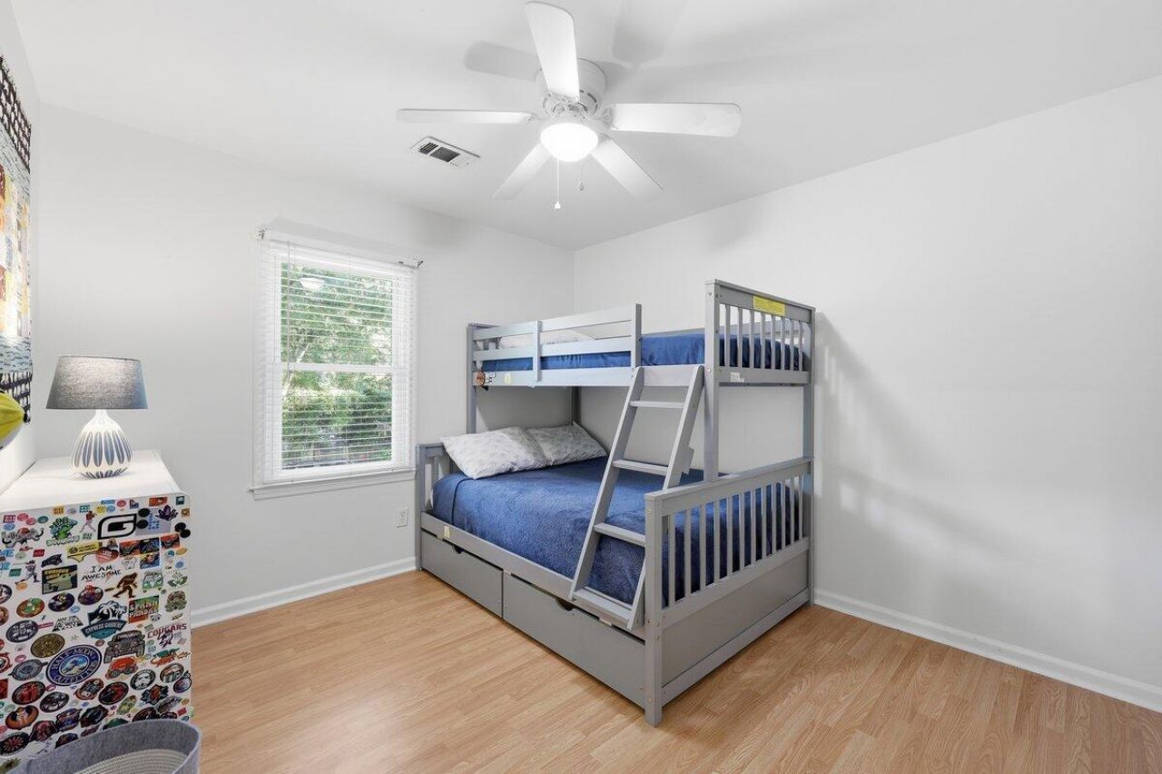 102 Garbon Drive Photo 31