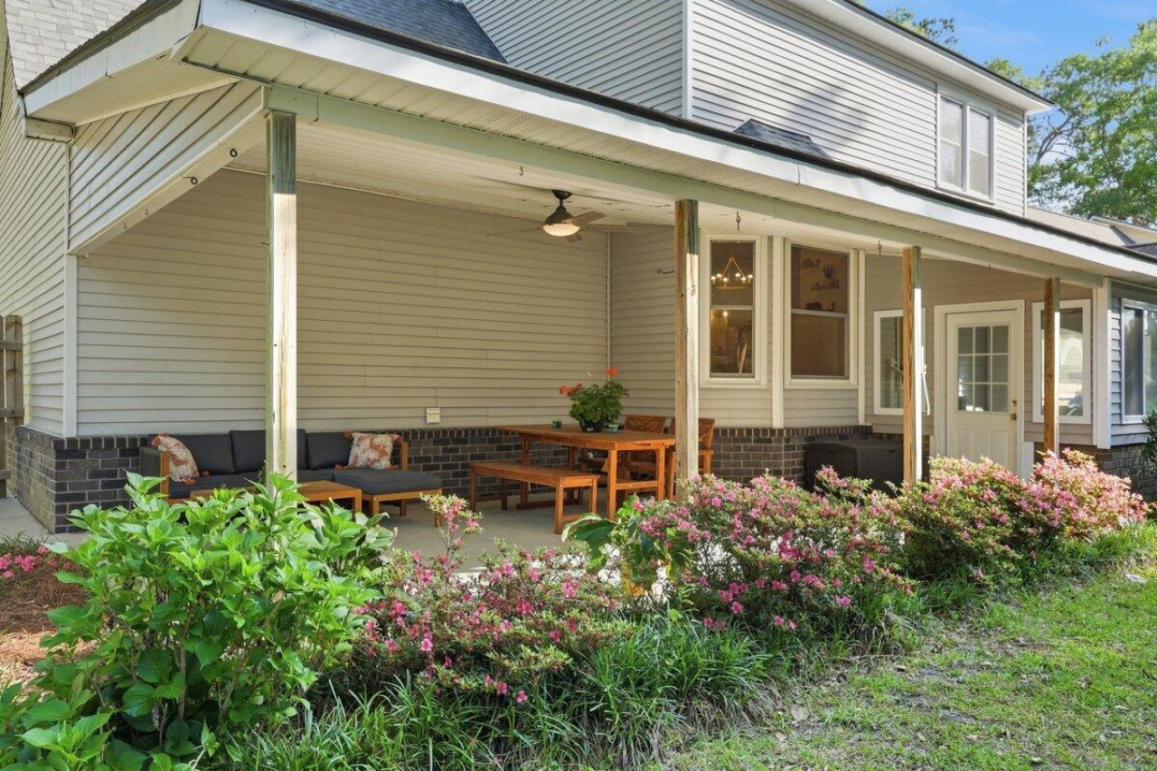 102 Garbon Drive Photo 43