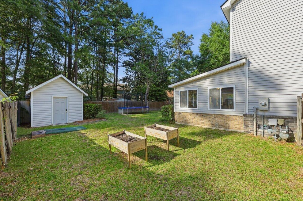 102 Garbon Drive Photo 49