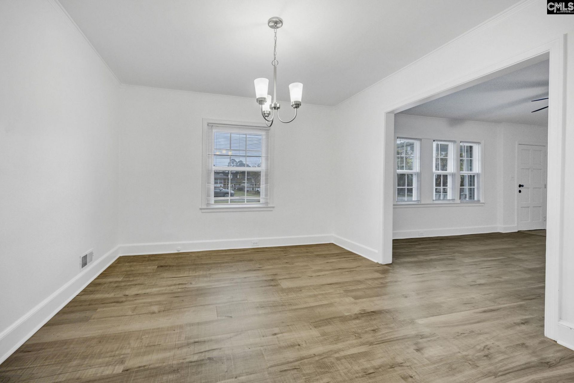 613 Veterans Road  Photo 10
