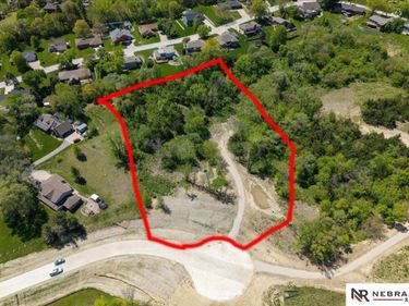 1077 N 28th Avenue , Blair, NE 68008