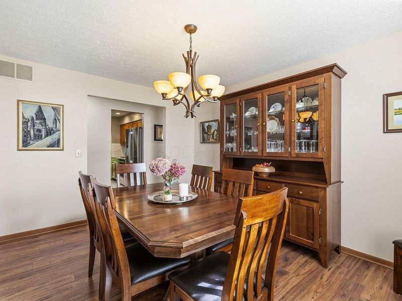 7686 Pinehill Road, Lewis Center, OH 43035 Photo 12