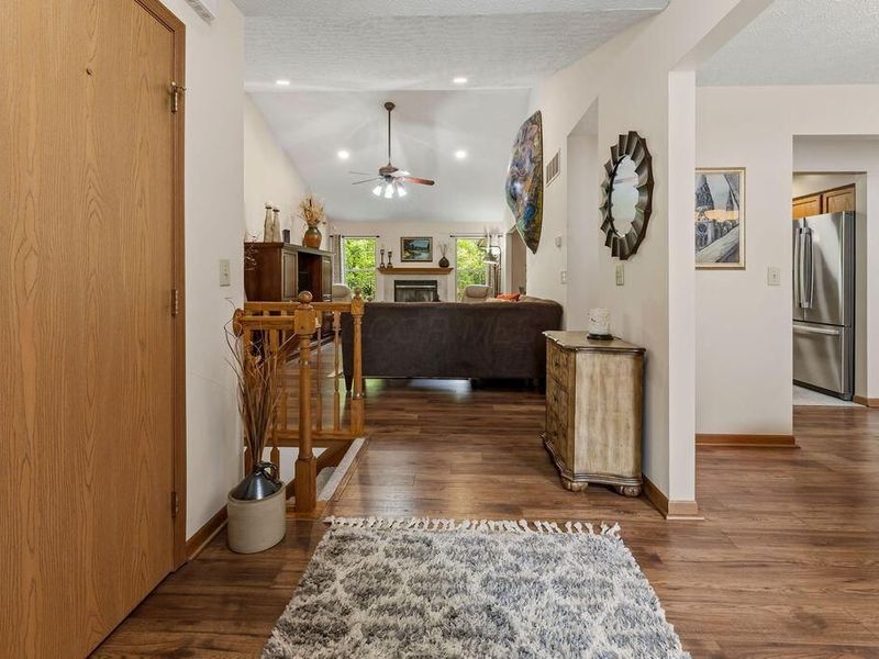 7686 Pinehill Road, Lewis Center, OH 43035 Photo 13