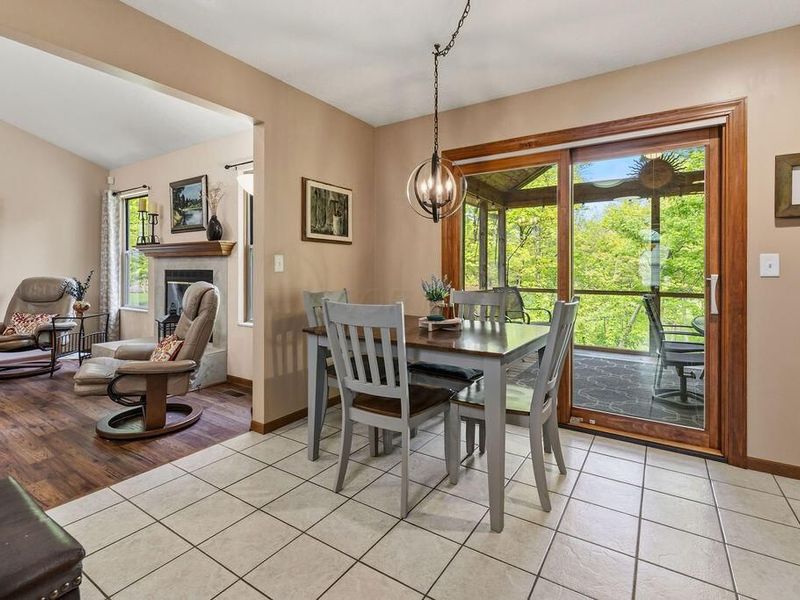 7686 Pinehill Road, Lewis Center, OH 43035 Photo 26