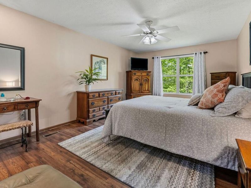 7686 Pinehill Road, Lewis Center, OH 43035 Photo 31