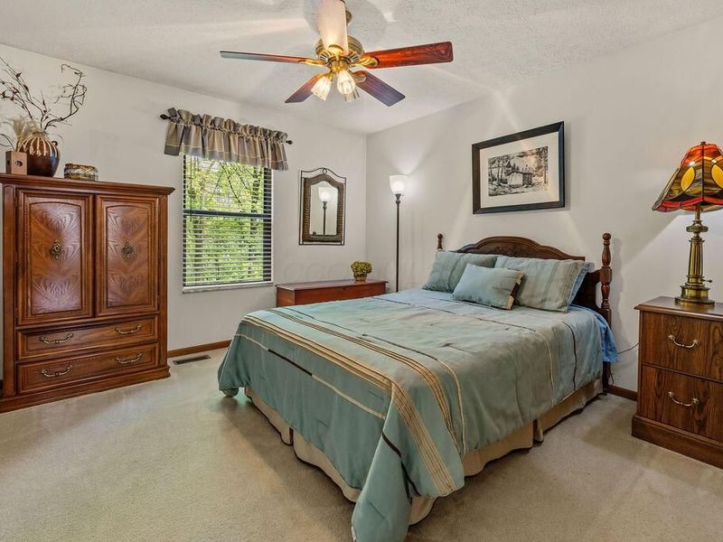 7686 Pinehill Road, Lewis Center, OH 43035 Photo 41