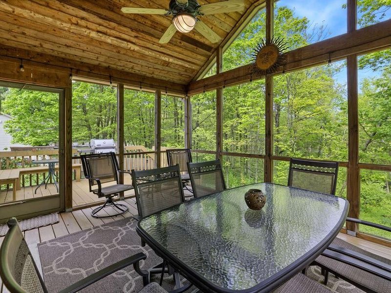7686 Pinehill Road, Lewis Center, OH 43035 Photo 5