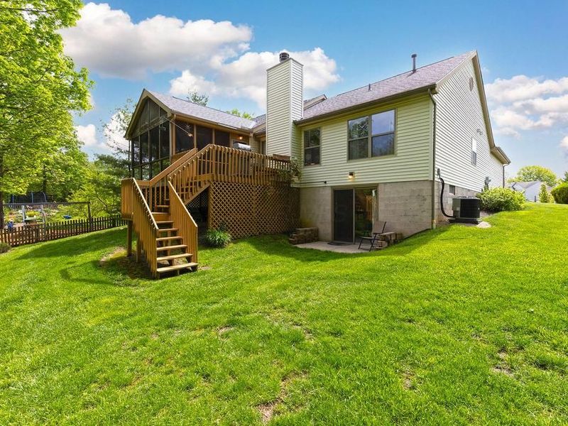 7686 Pinehill Road, Lewis Center, OH 43035 Photo 6