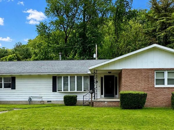 122 Saint Charles Street, Nelsonville, OH 45764