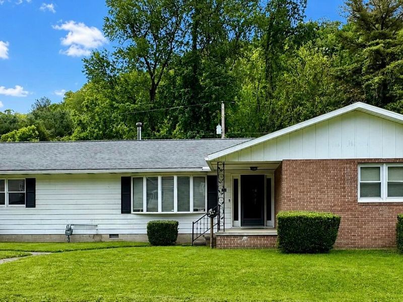 122 Saint Charles Street, Nelsonville, OH 45764 Photo 1