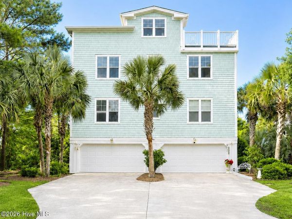 5000 Oquinn Boulevard SE, Unit # B, Southport, NC 28461