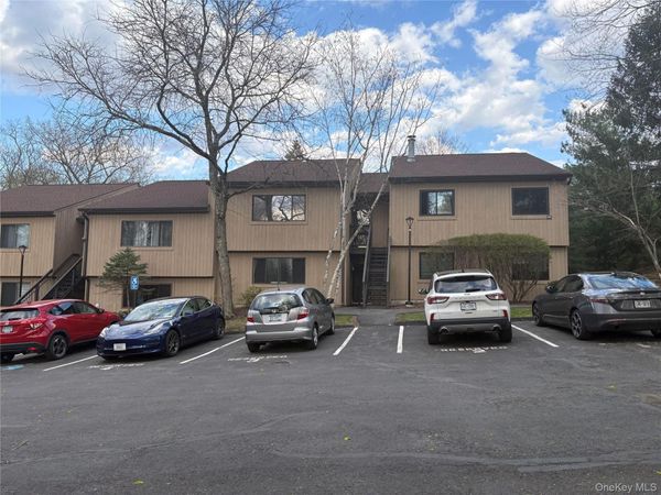 3907 Wild Berry Court , Poughkeepsie, NY 12603