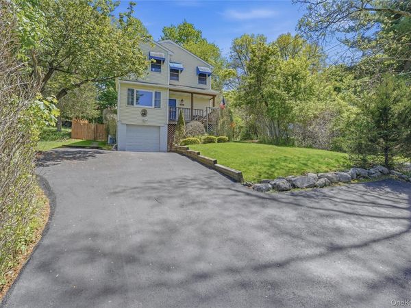 324 Walnut Avenue, New Windsor, NY 12553