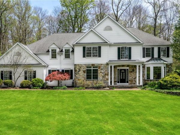 875 Cascades Drive , Aurora, OH 44202