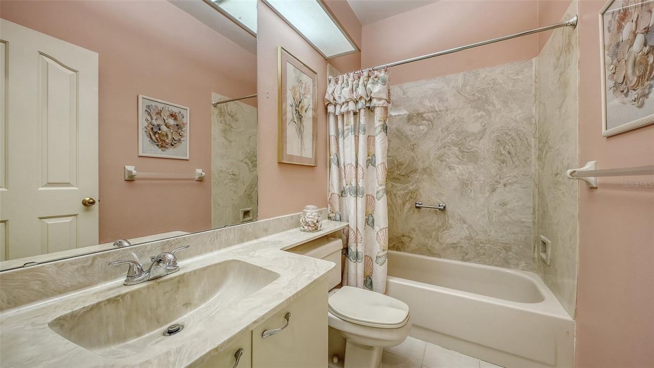 5456 Hampstead Heath, Unit 20, Sarasota, FL 34235 Photo