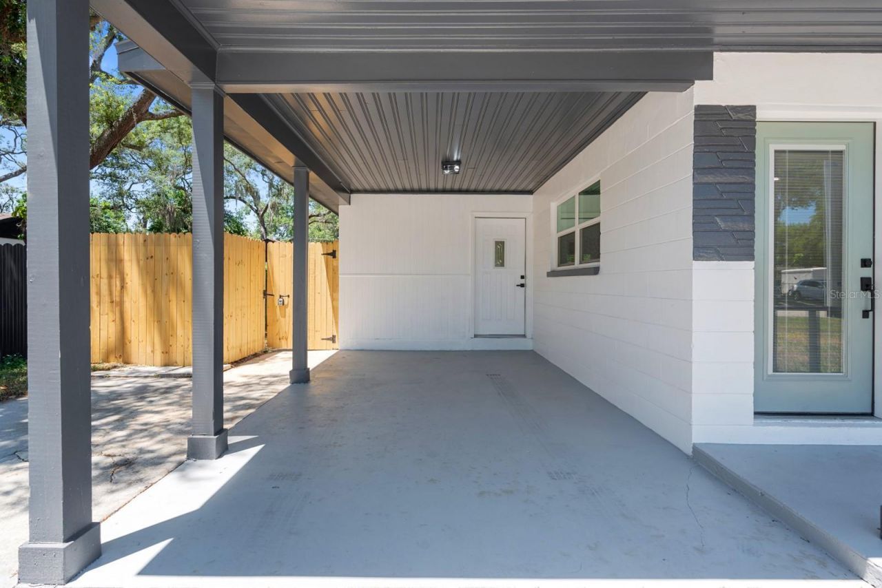 207 W Bougainvillea Avenue, Tampa, FL 33612 Photo