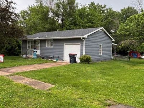 404 E Colorado Street, Windsor, MO 65360