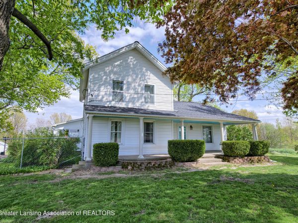 8250 Oneida, Grand Ledge, MI 48837