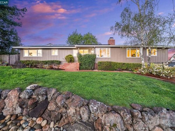 102 Hillcrest Dr, Orinda, CA 94563