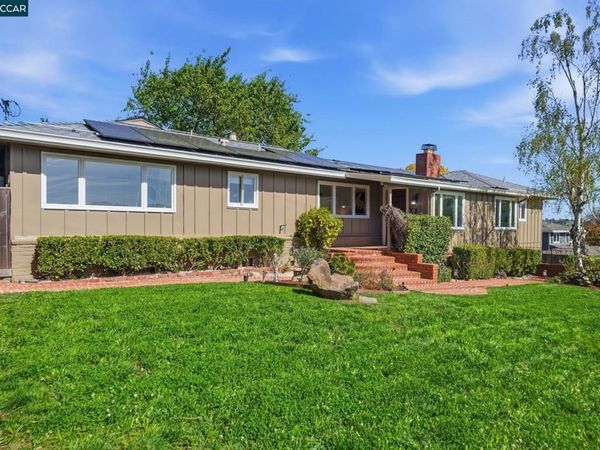 102 Hillcrest Dr, Orinda, CA 94563