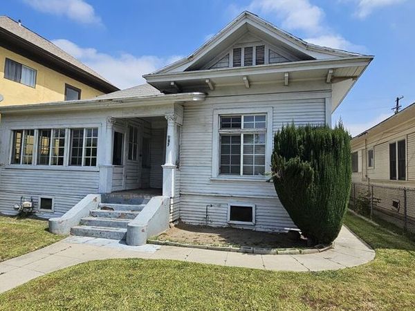 937 E 20th Street, Los Angeles, CA 90011