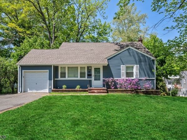118 Ridgedale Ave, Madison, NJ 07940