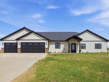 15189 Hillview Lane, Audubon, MN 56511