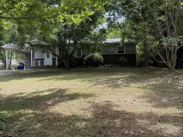 2725 Carroll Avenue SE, Cleveland, TN 37323
