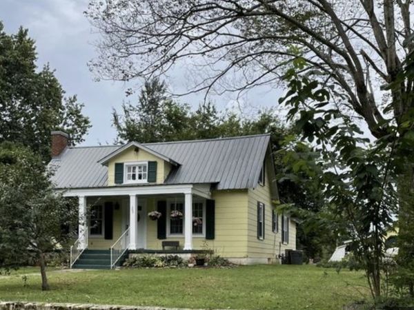 203 Lucas St, Huntland, TN 37345