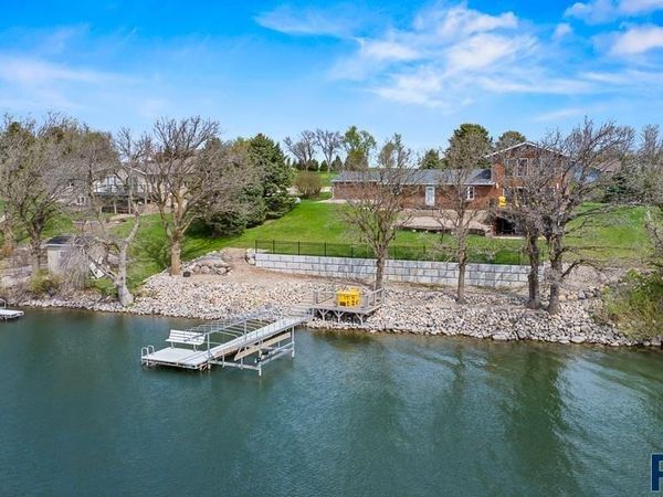 48638 200th Street St, White, SD 57276