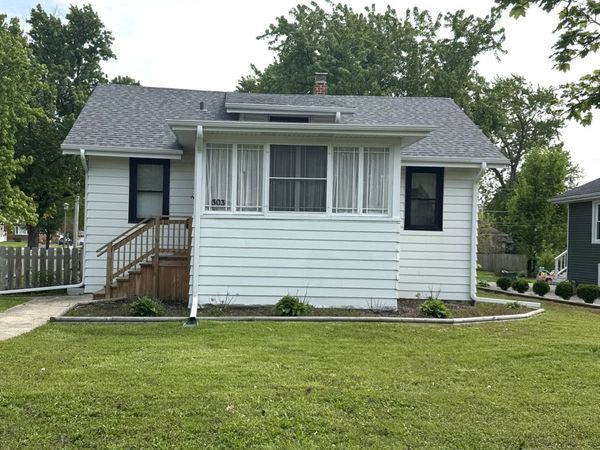 303 S Lombard Avenue, Lombard, IL 60148