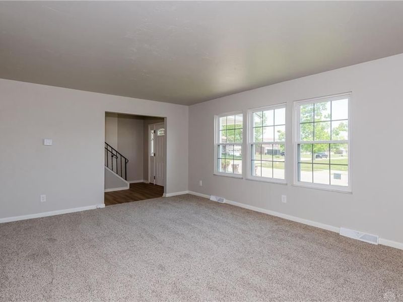 5689 Westcreek Drive, Trotwood, OH 45426 Photo 8