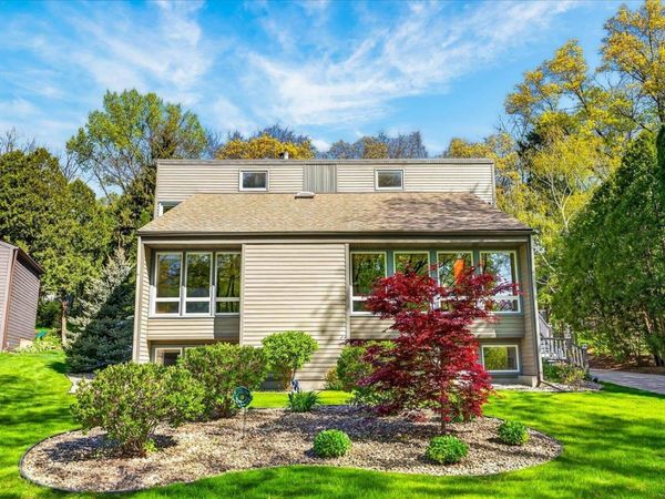 1118 Sunridge Drive, Madison, WI 53711