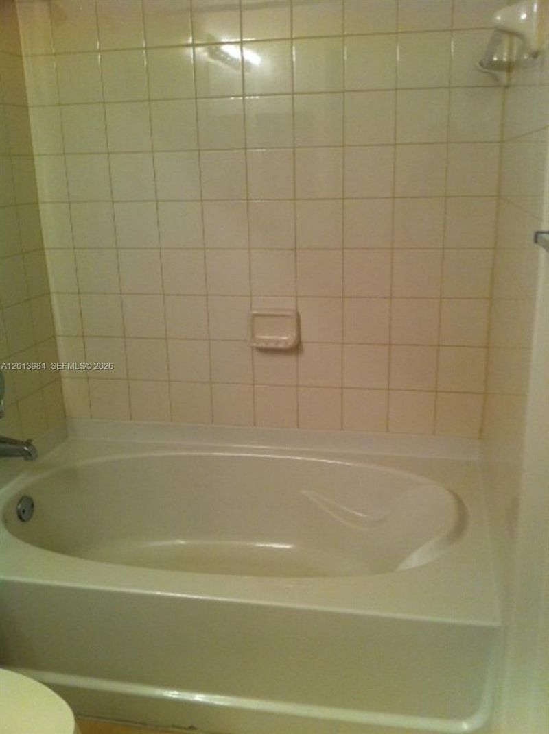 6001 SW 70th St , Unit 331, South Miami, FL 33143 Photo