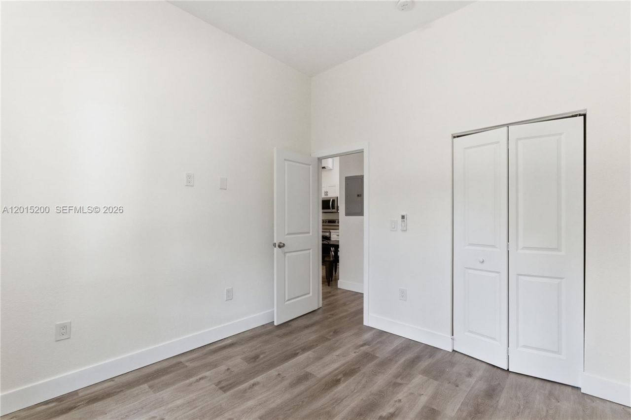 830 SE 14th St , Unit 2, Fort Lauderdale, FL 33316 Photo