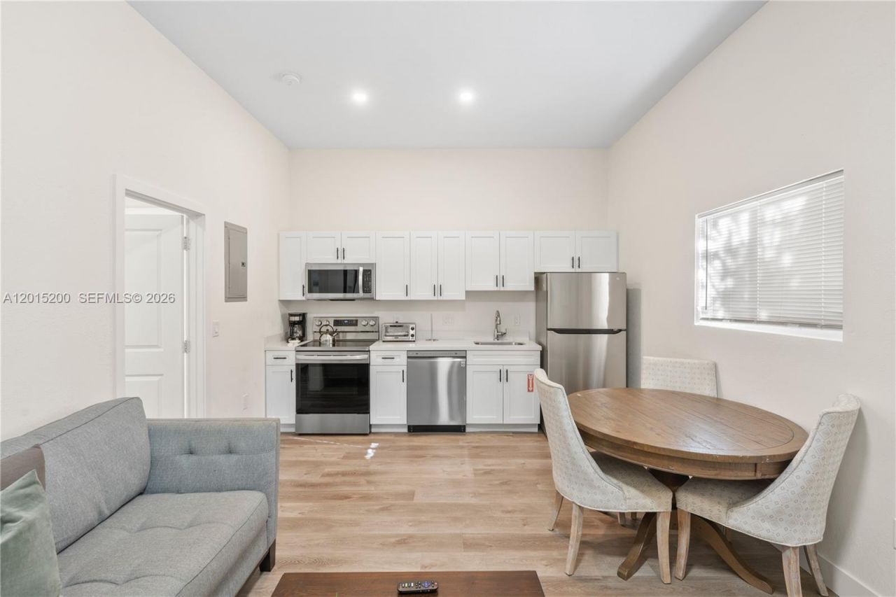 830 SE 14th St , Unit 2, Fort Lauderdale, FL 33316 Photo