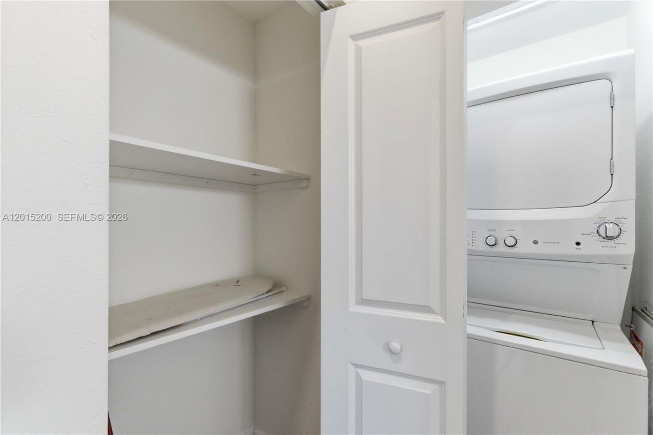 830 SE 14th St , Unit 2, Fort Lauderdale, FL 33316 Photo
