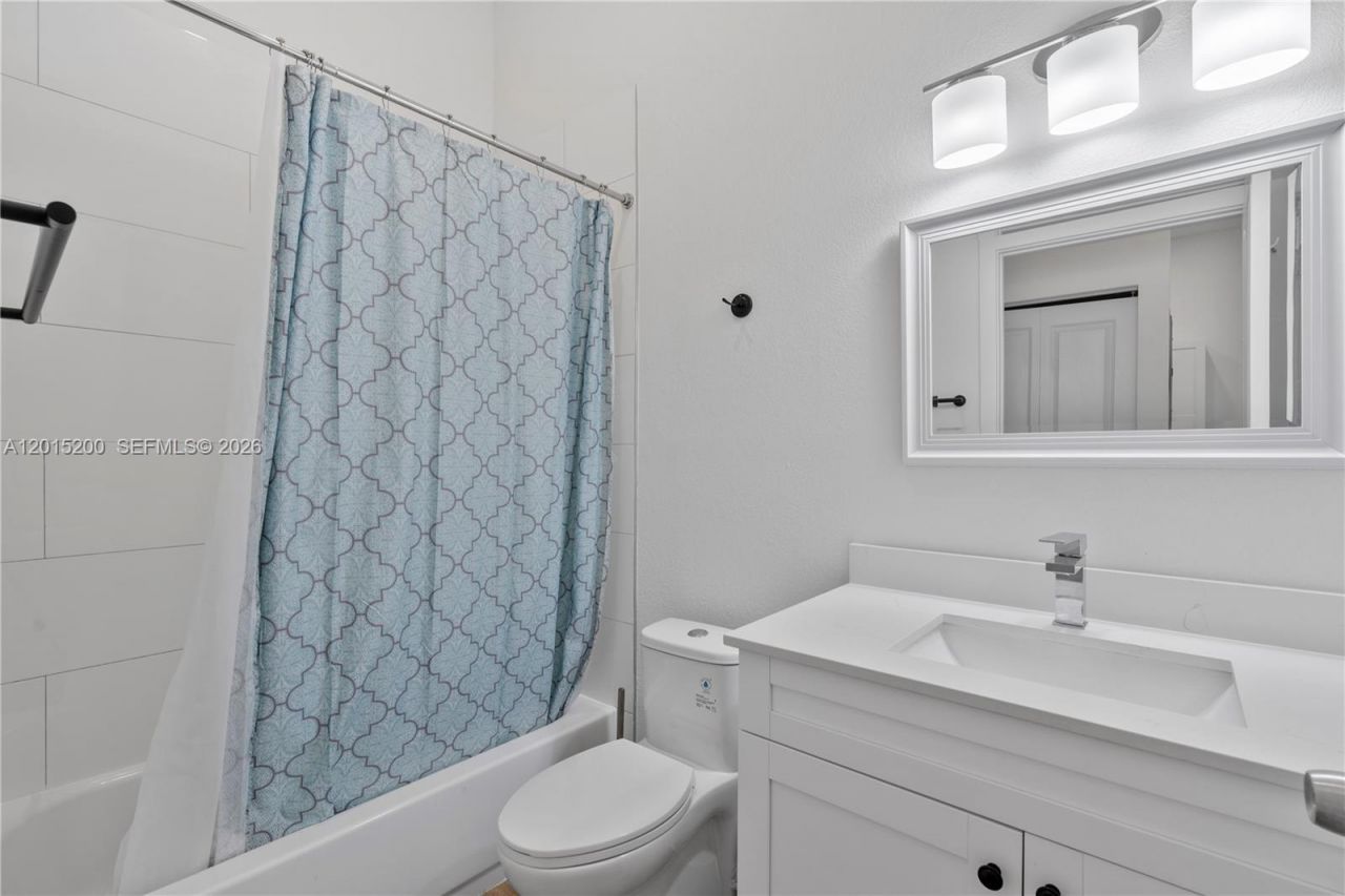 830 SE 14th St , Unit 2, Fort Lauderdale, FL 33316 Photo