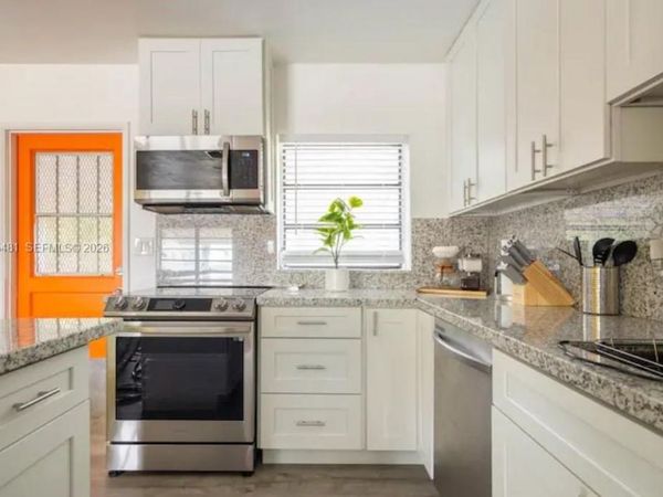 1815 NE 154 St, North Miami Beach, FL 33162