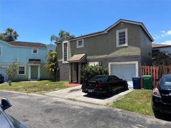 9062 SW 147th Ct , Miami, FL 33196